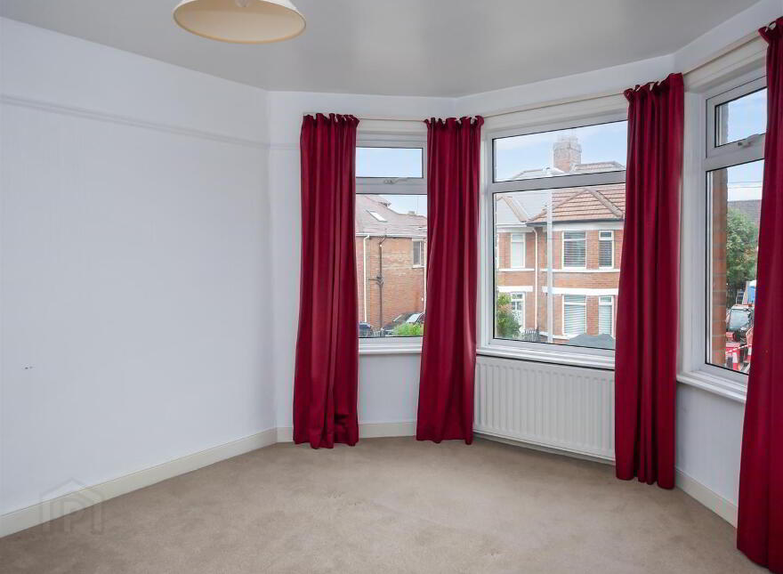 29 Queensberry Park, Rosetta, Belfast, BT6 0HN