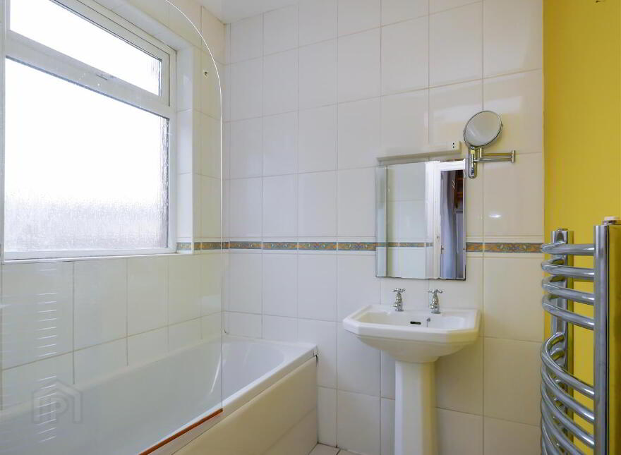 29 Queensberry Park, Rosetta, Belfast, BT6 0HN