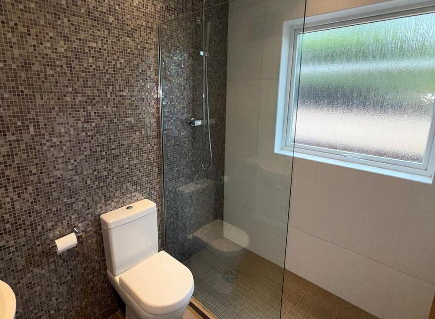 14 Strangford Avenue, Belfast, BT9 6PG