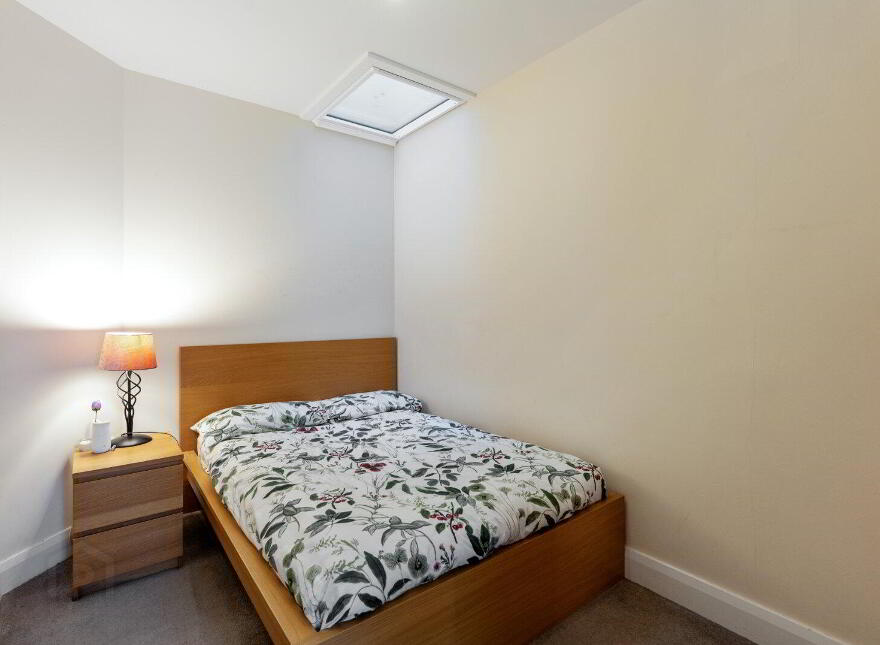 Flat 4, 6 Crescent Gardens, Belfast, BT7 1NS