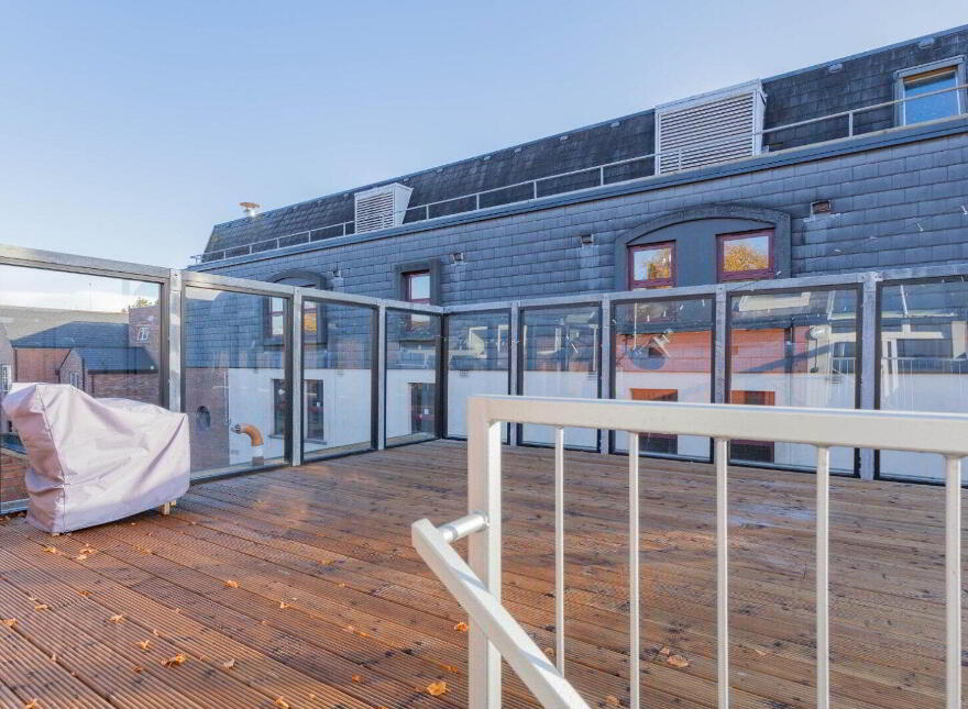 Flat 4, 6 Crescent Gardens, Belfast, BT7 1NS