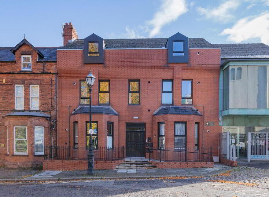 Flat 4, 6 Crescent Gardens, Belfast, BT7 1NS