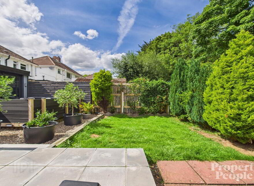 17 Shancoole Park, Belfast, BT14 8JQ