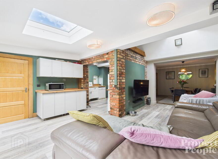 17 Shancoole Park, Belfast, BT14 8JQ