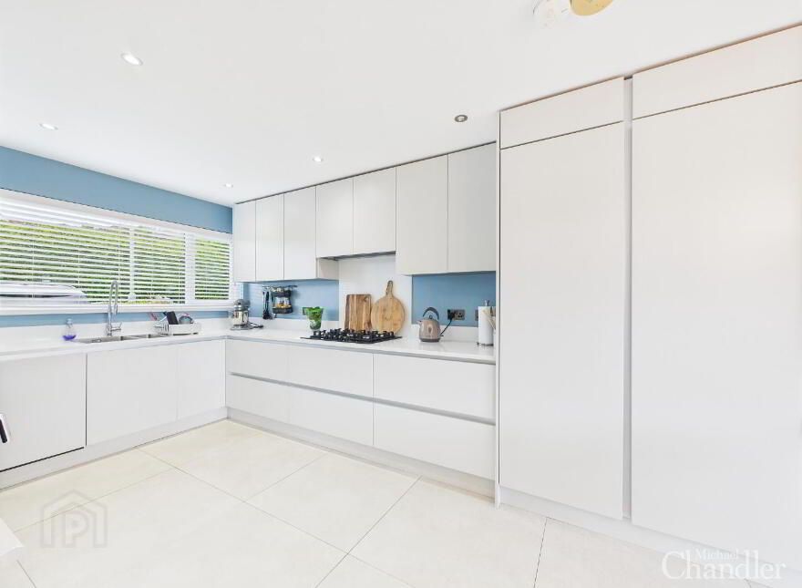 10 Burnside Park, Belfast, BT8 6HU