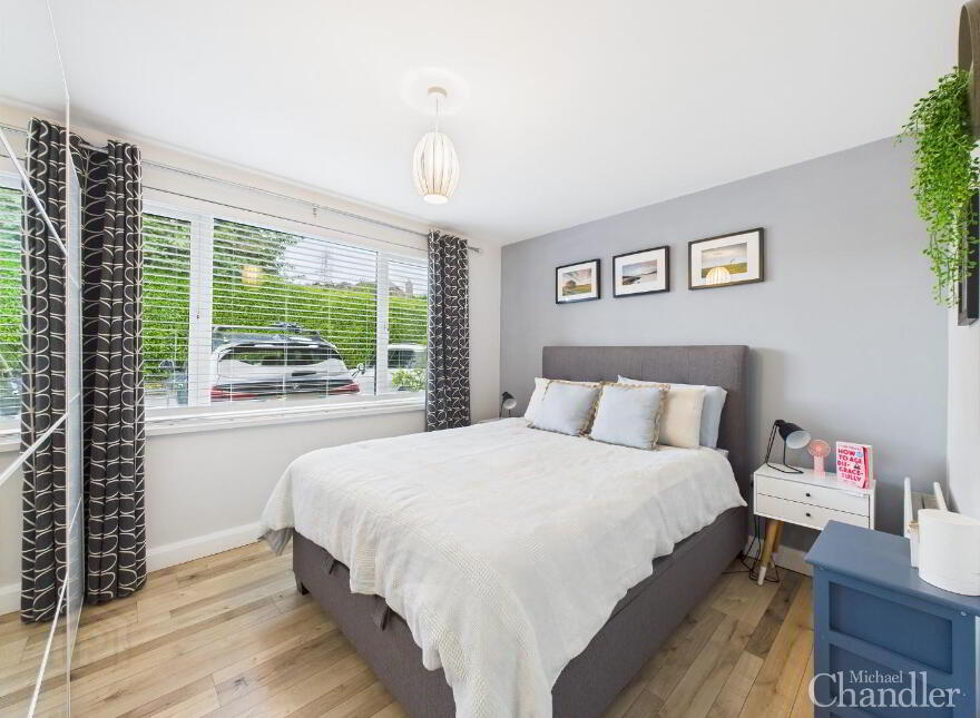 10 Burnside Park, Belfast, BT8 6HU
