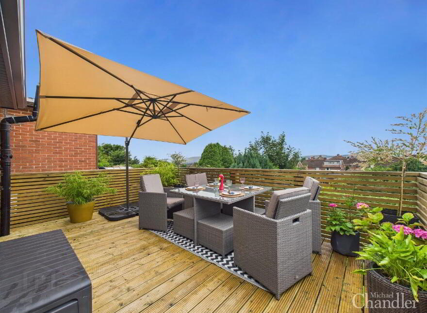 10 Burnside Park, Belfast, BT8 6HU