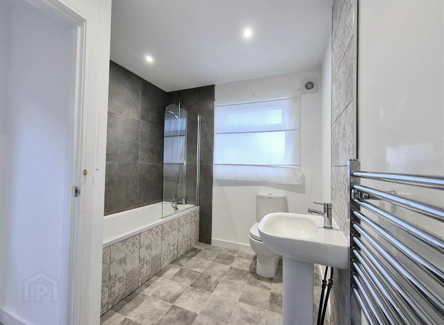 9 High Street, Ballyhalbert, Newtownards, BT22 1BL