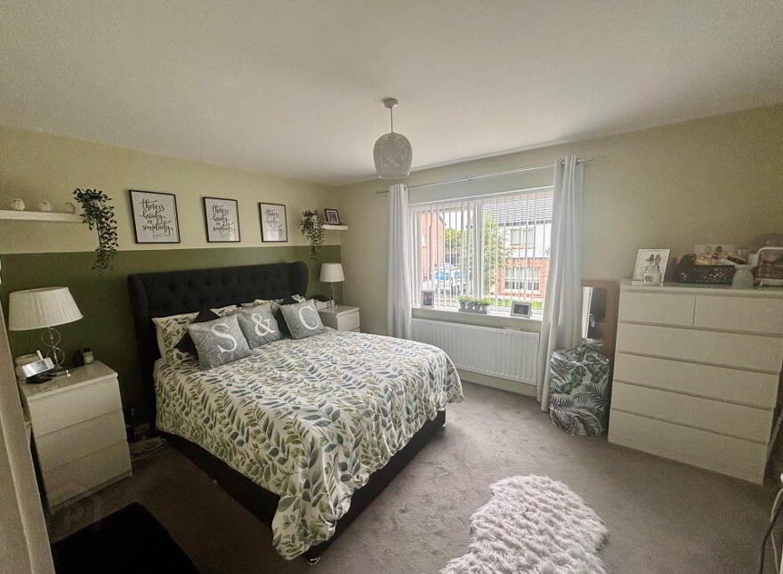 8 The Highways, Larne, BT40 2FW