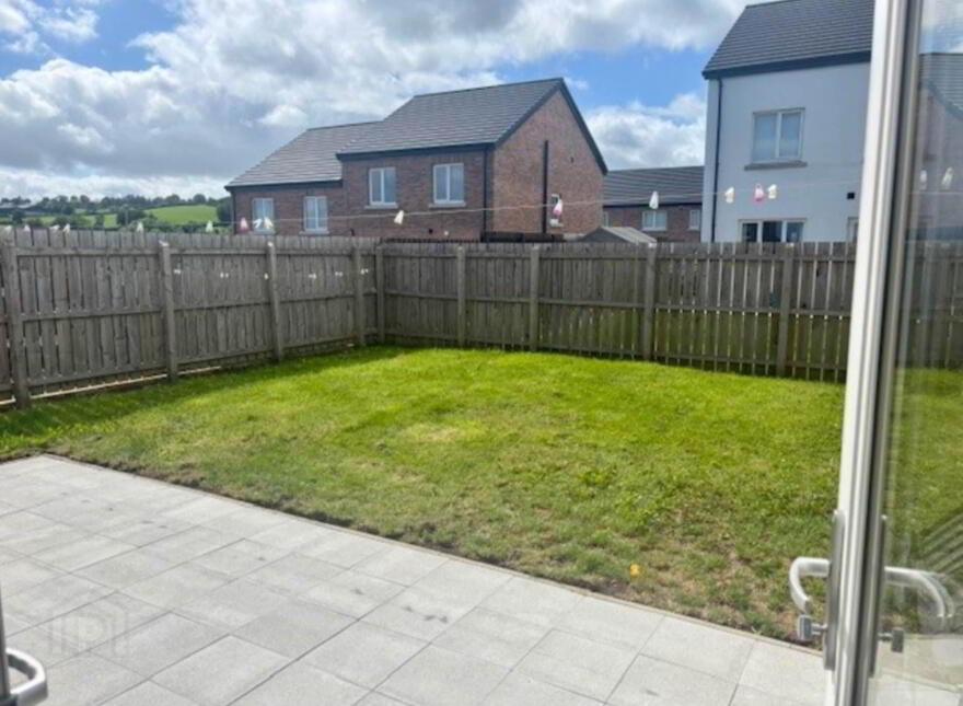 8 The Highways, Larne, BT40 2FW