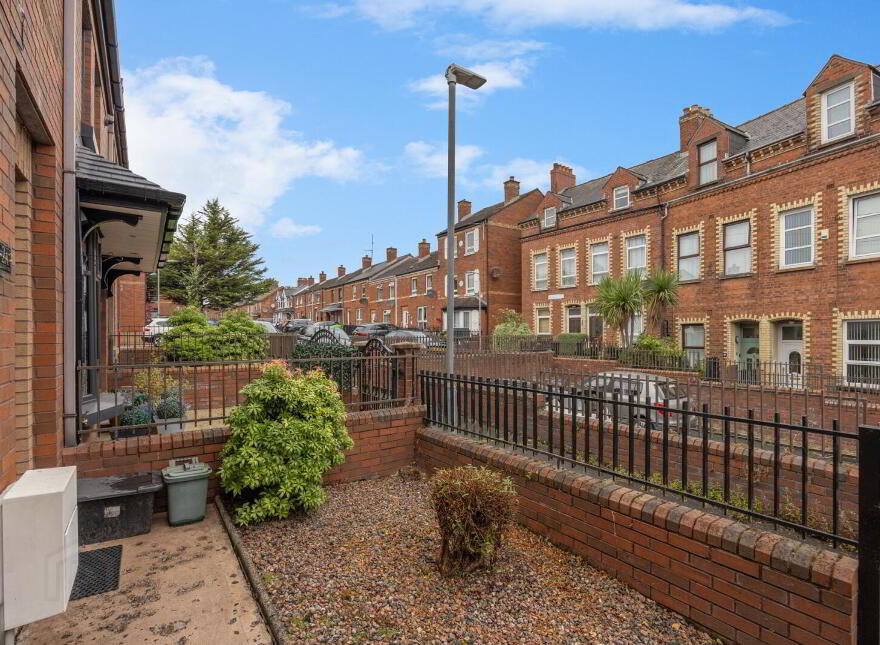 2a Vicinage Park, Belfast, BT14 6BA