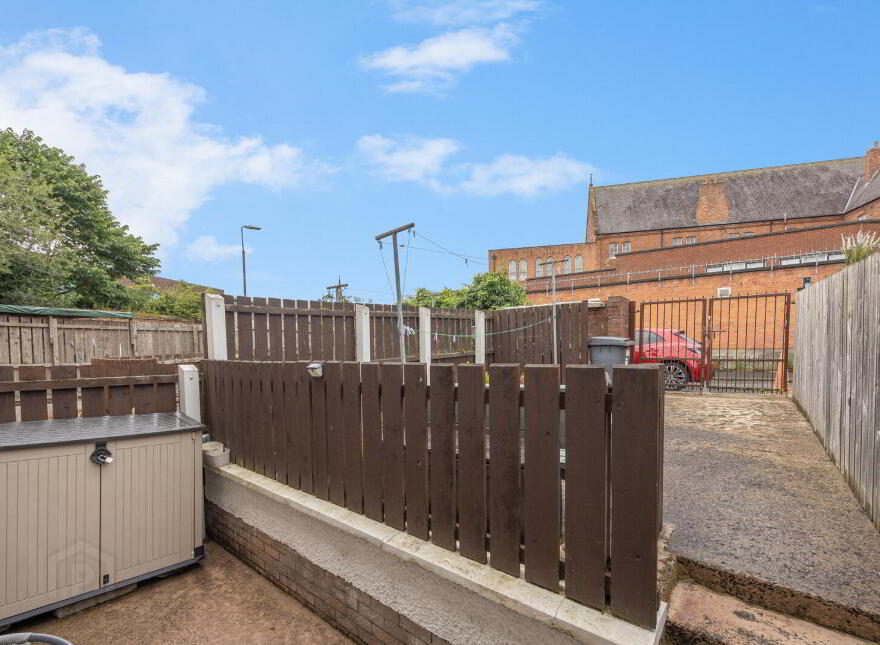 2a Vicinage Park, Belfast, BT14 6BA
