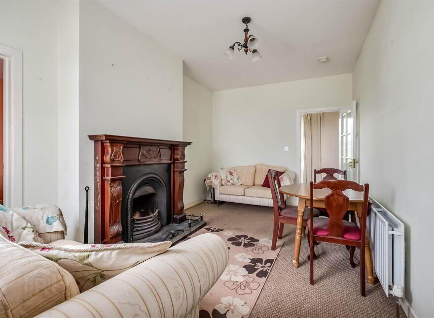 Bungalow @, 51 Middle Braniel Road, Belfast, BT5 7TU