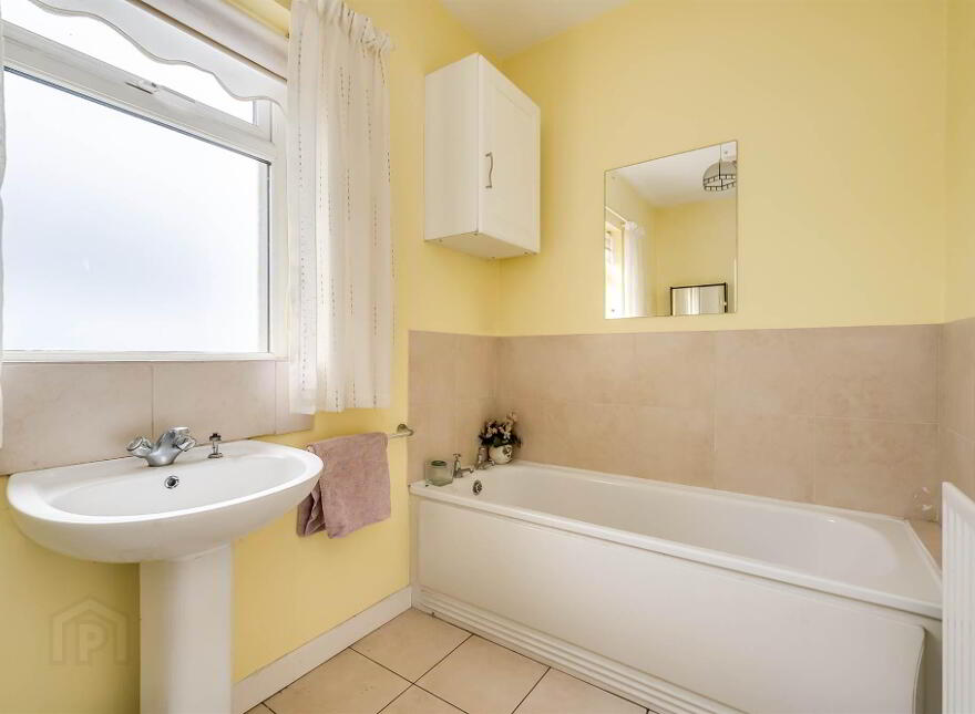 Bungalow @, 51 Middle Braniel Road, Belfast, BT5 7TU