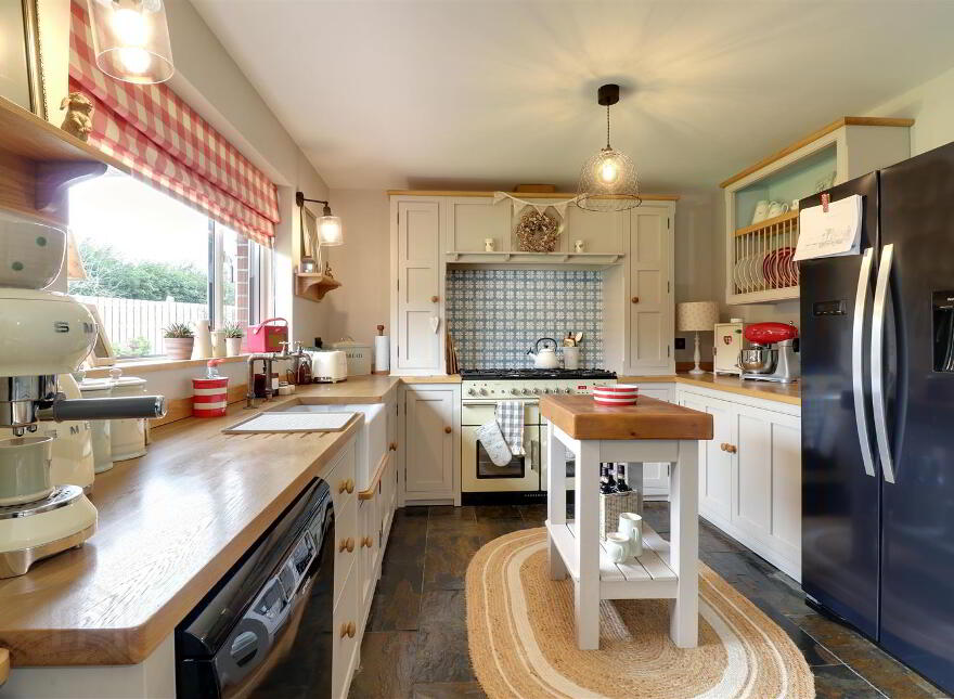 35 Westland Drive, Ballywalter, Newtownards, BT22 2TH