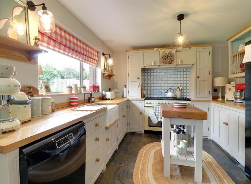 35 Westland Drive, Ballywalter, Newtownards, BT22 2TH