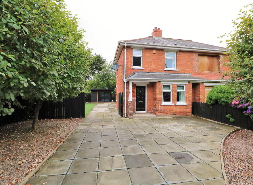 130 Doagh Road, Newtownabbey, BT37 9QR photo