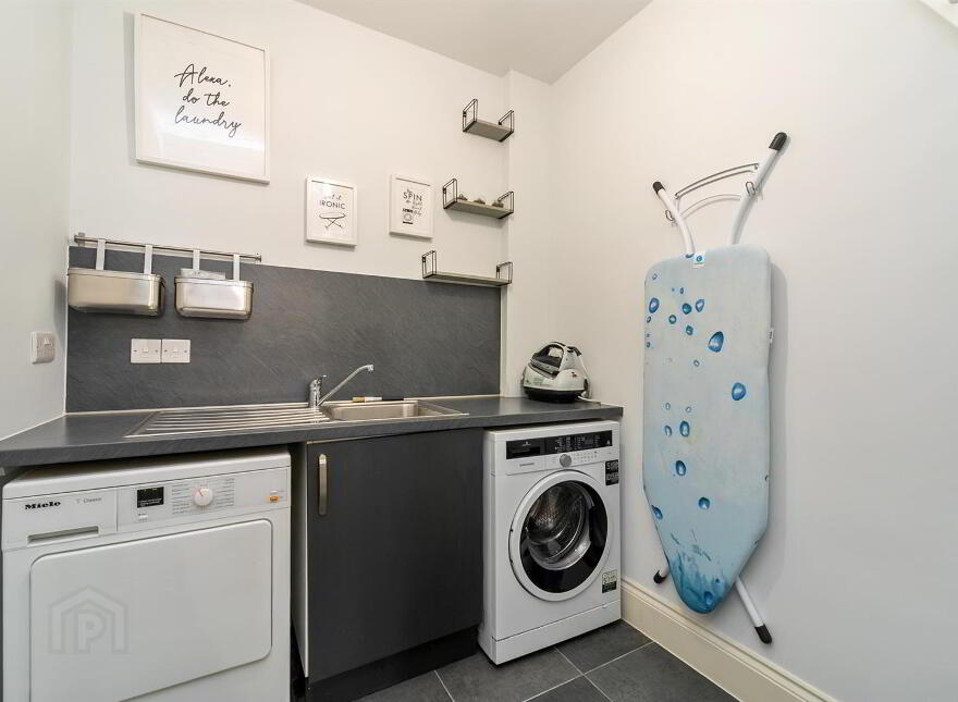 4 Bracken Hill Avenue, Ballymaconaghy Road, Belfast, BT8 6ZS