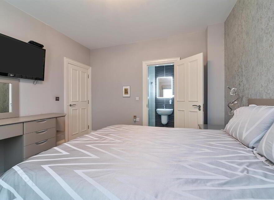 4 Bracken Hill Avenue, Ballymaconaghy Road, Belfast, BT8 6ZS