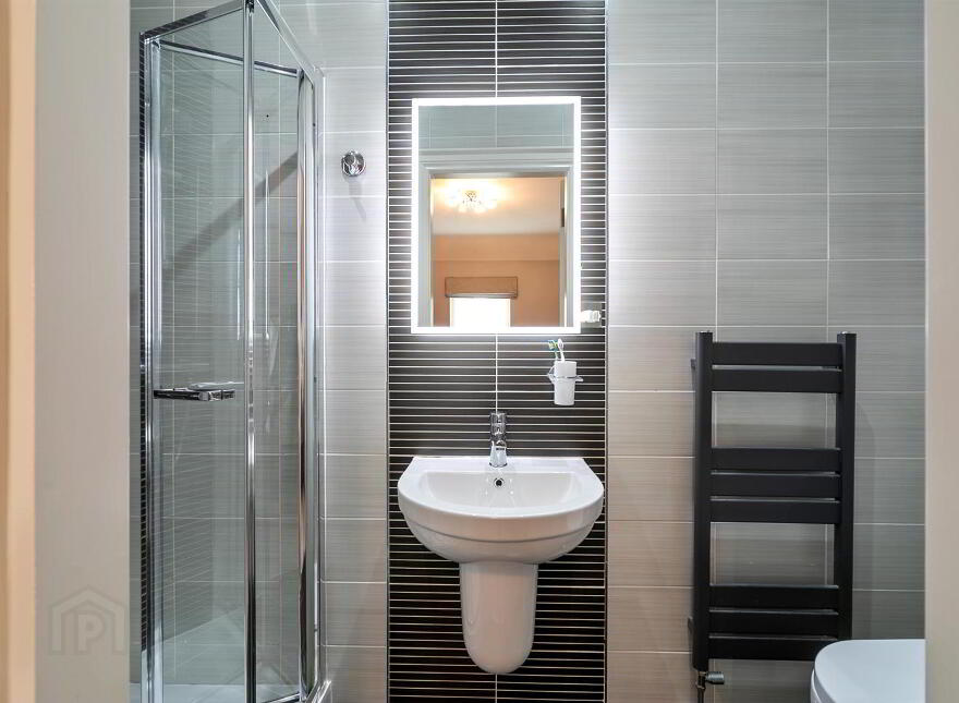 4 Bracken Hill Avenue, Ballymaconaghy Road, Belfast, BT8 6ZS