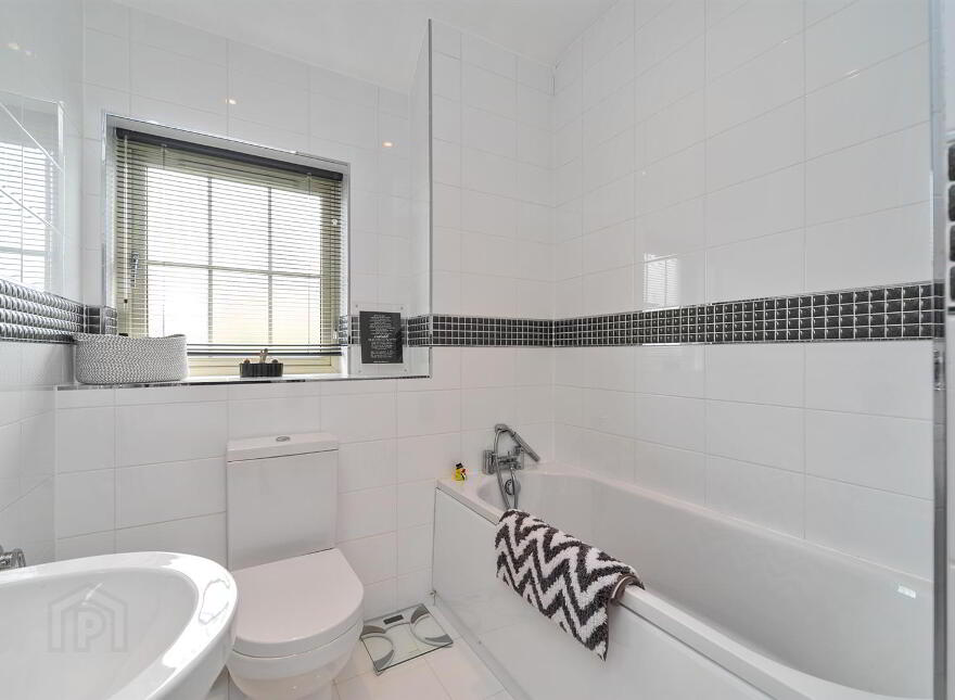 4 Bracken Hill Avenue, Ballymaconaghy Road, Belfast, BT8 6ZS