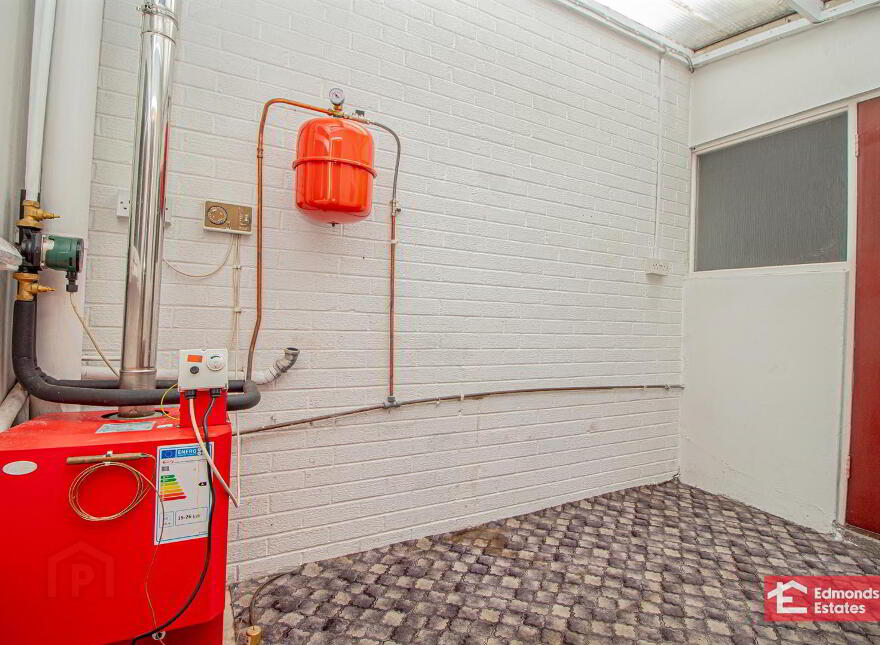 172 Ballynure Road, Ballyclare, BT39 9AJ