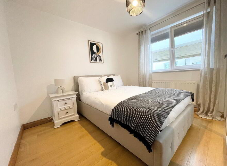 Apt 7, HOLIDAY LET, Peninsula Apartments, Causeway Street, Portrush, BT56 8AB