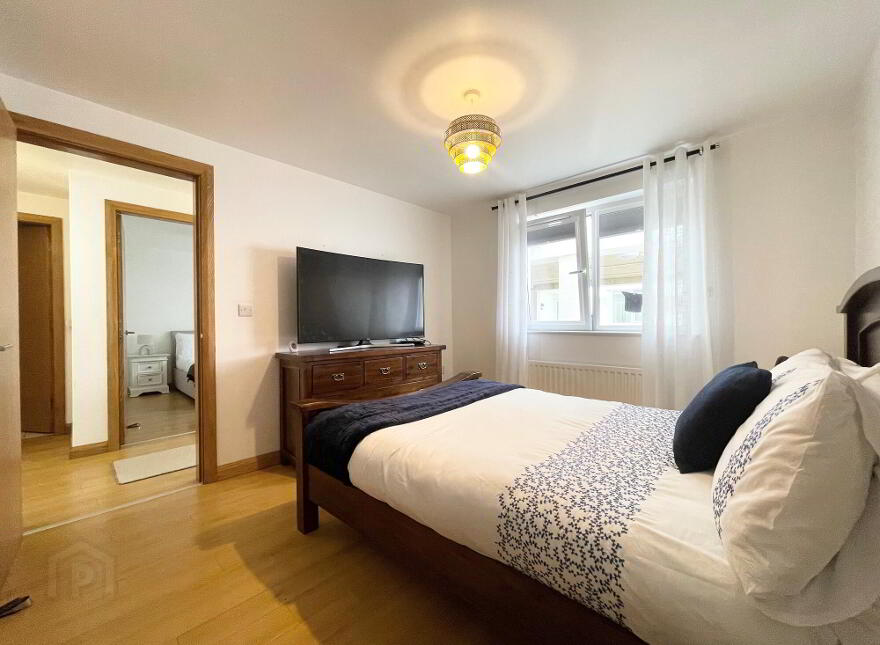 Apt 7, HOLIDAY LET, Peninsula Apartments, Causeway Street, Portrush, BT56 8AB