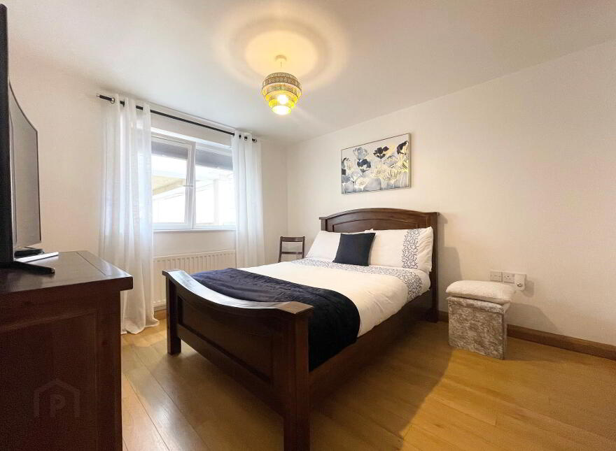 Apt 7, HOLIDAY LET, Peninsula Apartments, Causeway Street, Portrush, BT56 8AB