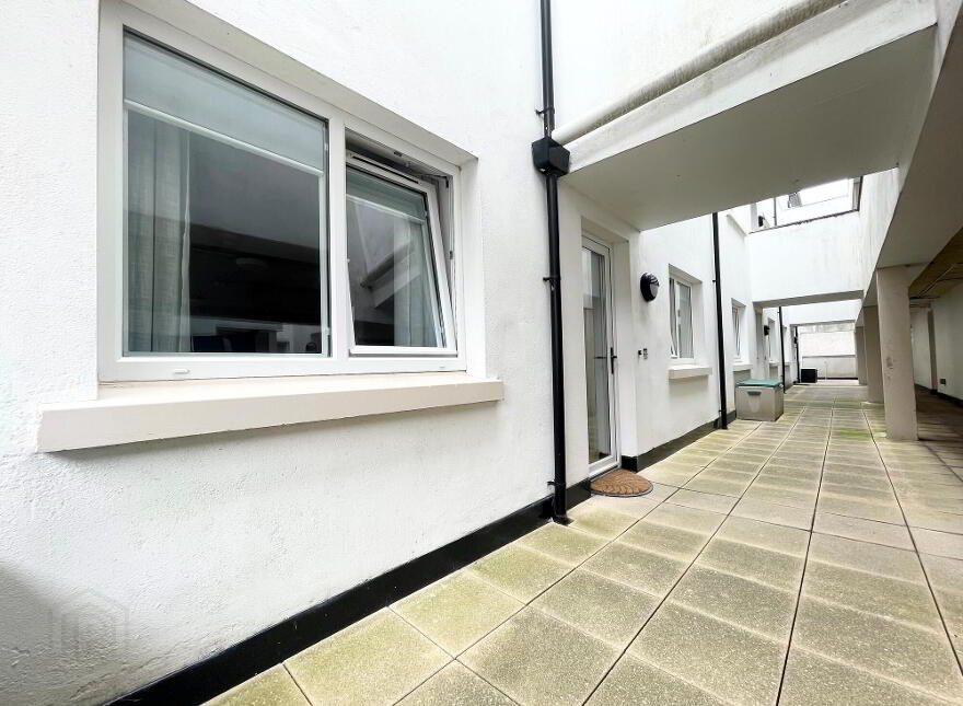 Apt 7, HOLIDAY LET, Peninsula Apartments, Causeway Street, Portrush, BT56 8AB