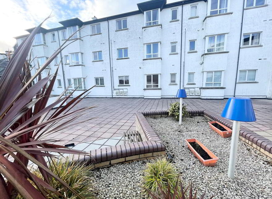 Apt 7, HOLIDAY LET, Peninsula Apartments, Causeway Street, Portrush, BT56 8AB
