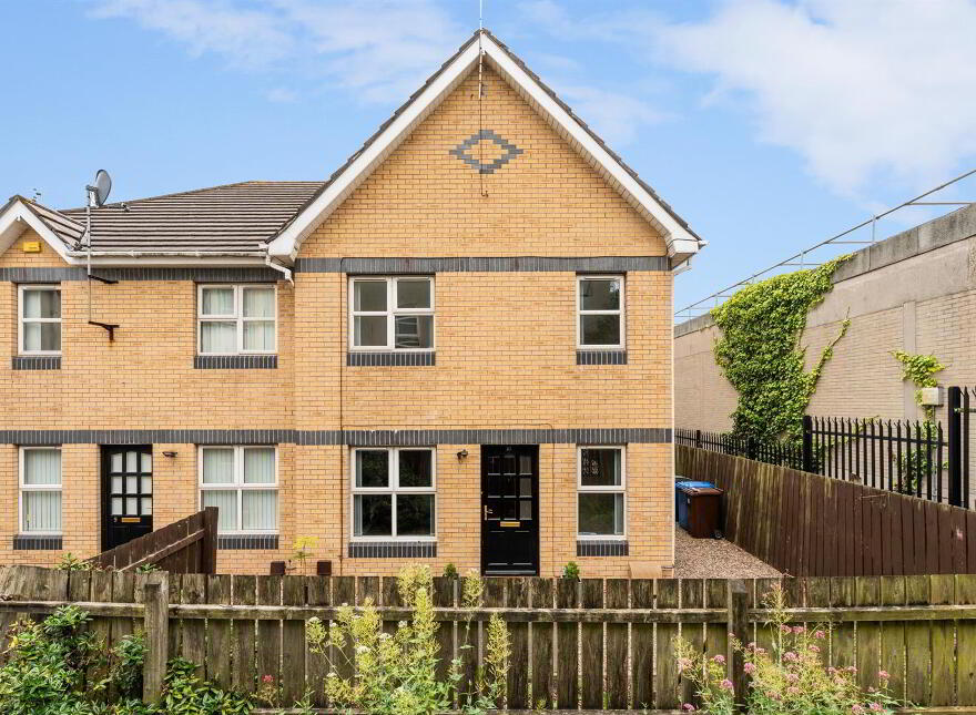 10 East Street Court, Newtownards, BT23 7EZ photo