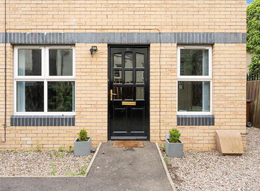 10 East Street Court, Newtownards, BT23 7EZ