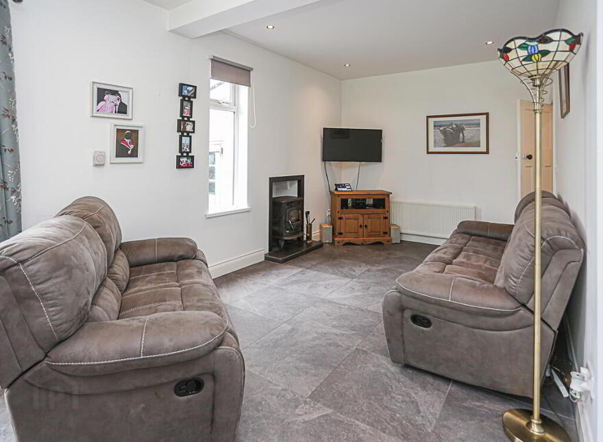 16 Donard Avenue, Bangor, BT20 3QD