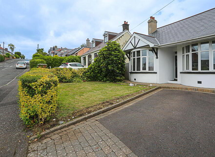 16 Donard Avenue, Bangor, BT20 3QD