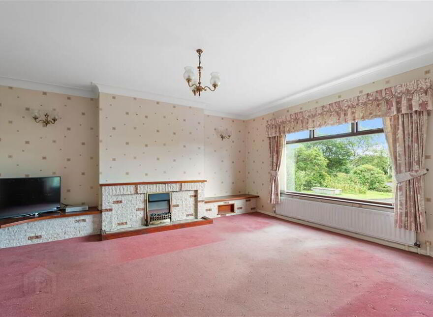 66 Carnlough Road, Broughshane, Ballymena, BT43 7HG
