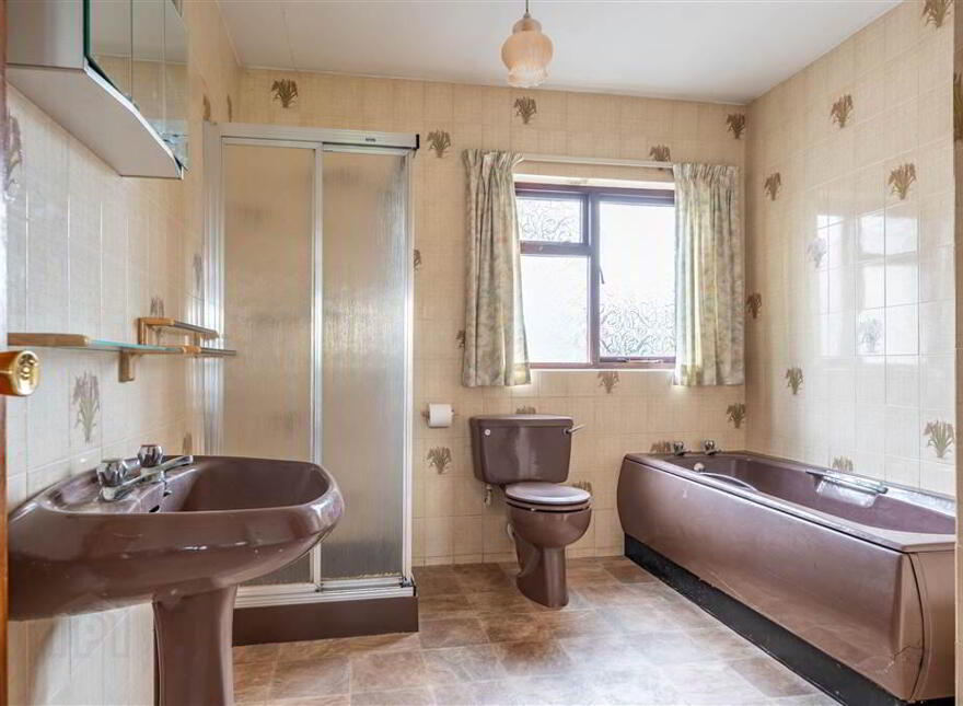 66 Carnlough Road, Broughshane, Ballymena, BT43 7HG