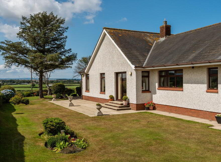 18 Gransha Road South, Bangor, BT19 7QB
