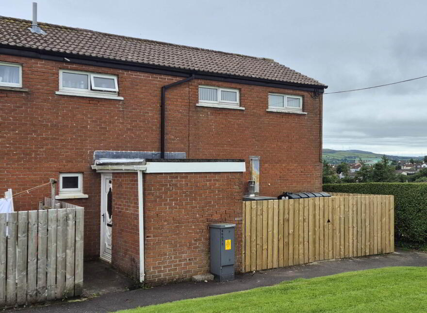 35 Glenowen Park, Derry, BT48 0LG photo