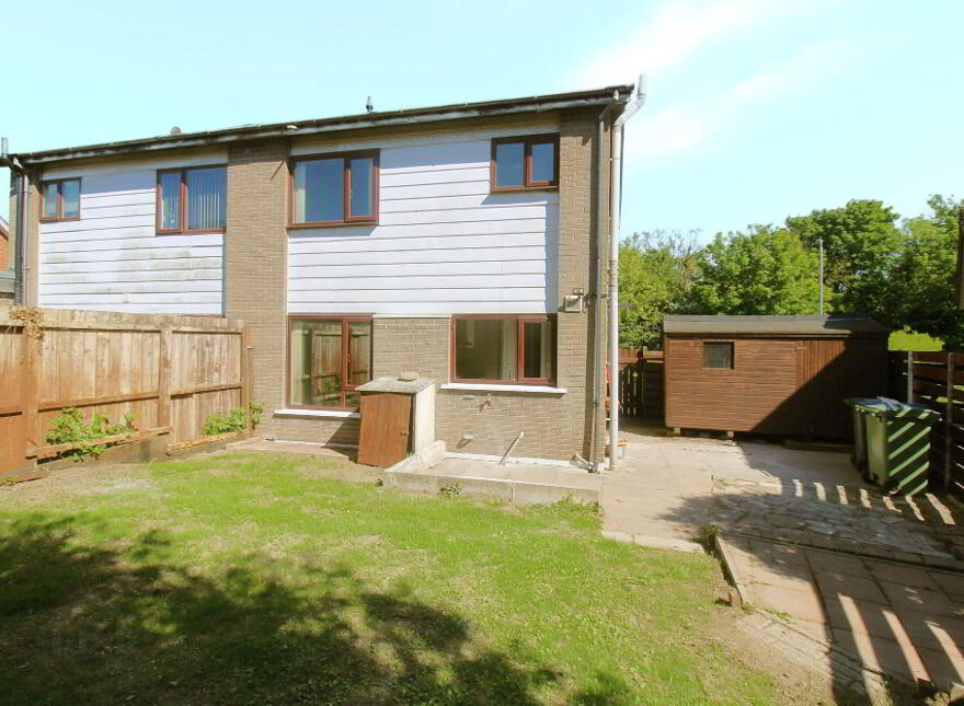 17 Meadowvale Crescent, Bangor, BT19 1HQ
