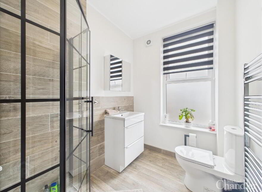 72a Cedar Avenue, Belfast, BT15 5AT