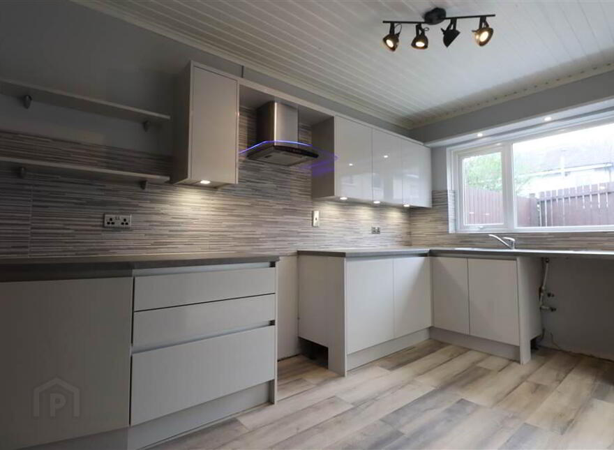 10 Windsor Avenue, Lisburn, BT28 1EE