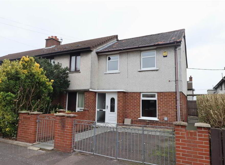 10 Windsor Avenue, Lisburn, BT28 1EE photo