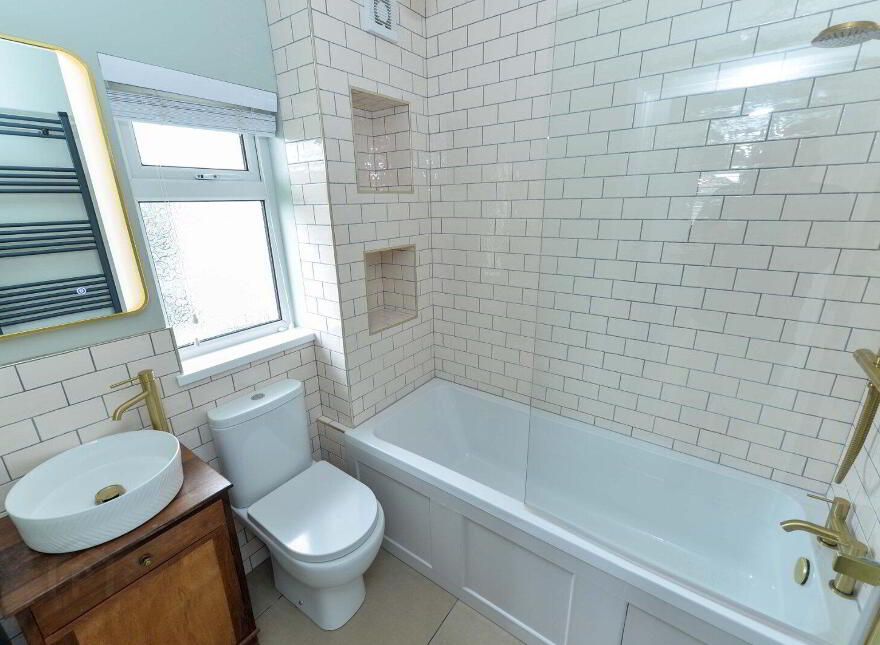 2 Sydenham Crescent, Belfast, BT4 1PX