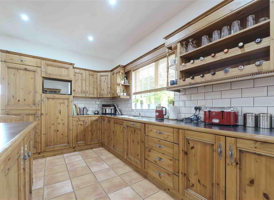 5 Rose Meadows, Lisburn, BT28 2FB