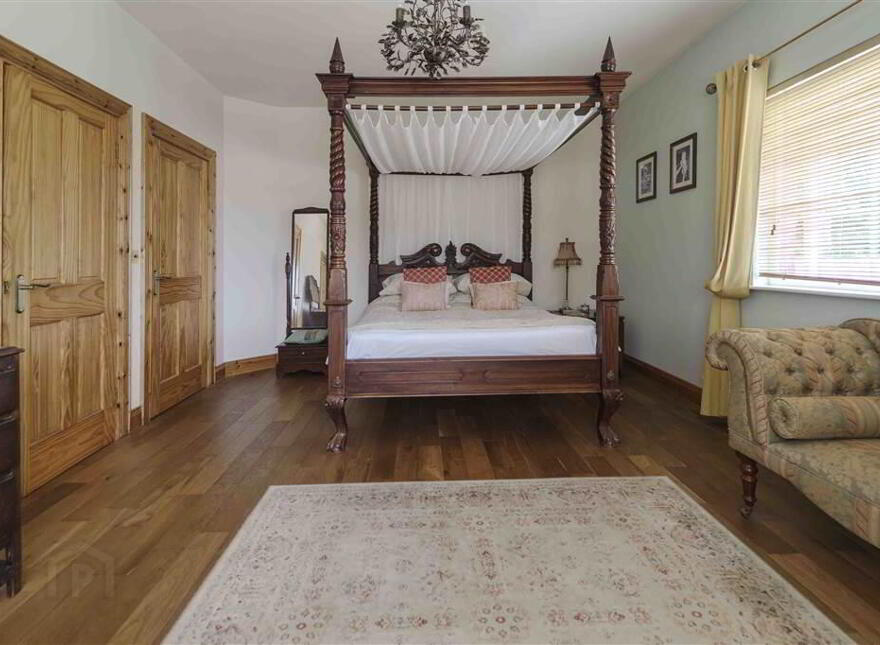 5 Rose Meadows, Lisburn, BT28 2FB