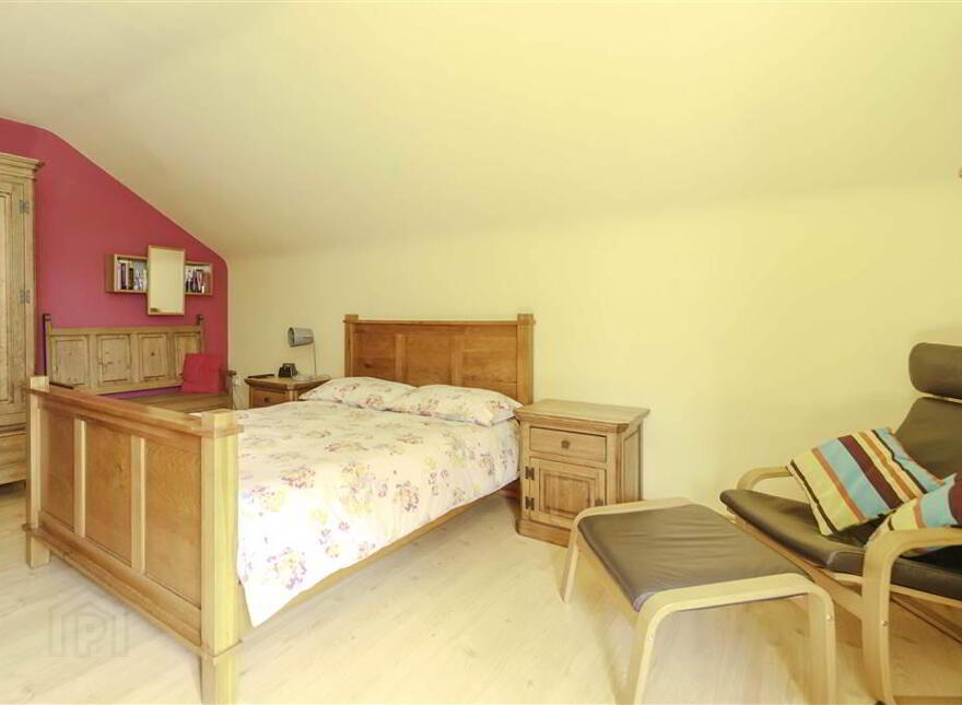 5 Rose Meadows, Lisburn, BT28 2FB