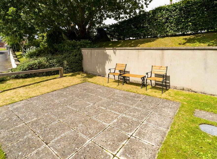 5 Rose Meadows, Lisburn, BT28 2FB