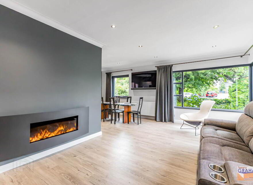 8 Sandyhill Avenue, Drumbeg, Belfast, BT17 9LT