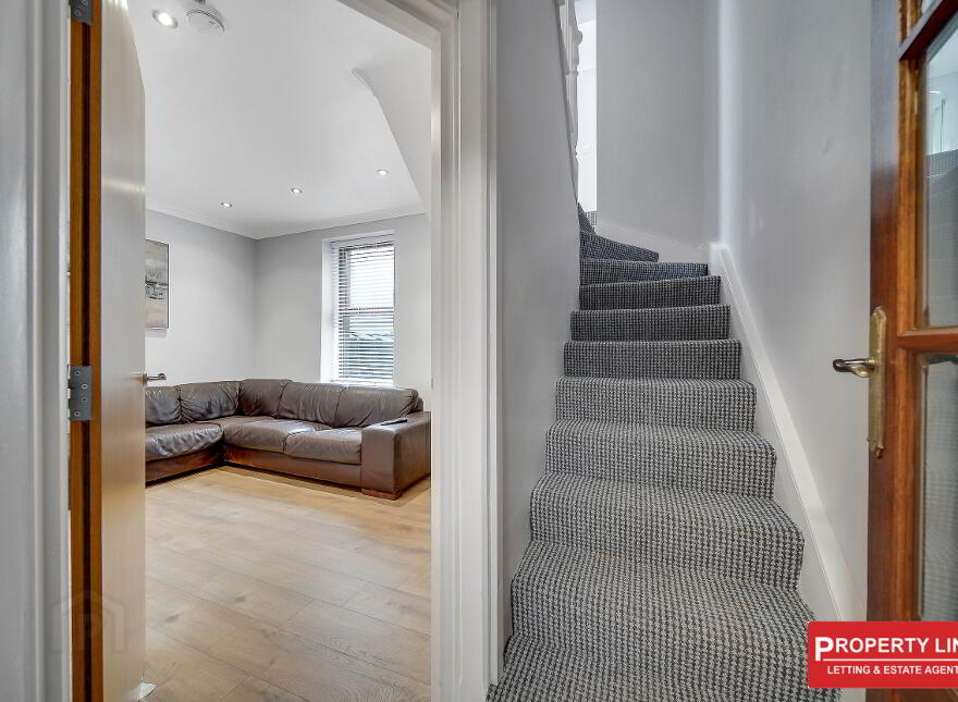 STUDENT ACCOMMODATION, 11 Park Avenue, Derry/Londonderry, BT48 0EH